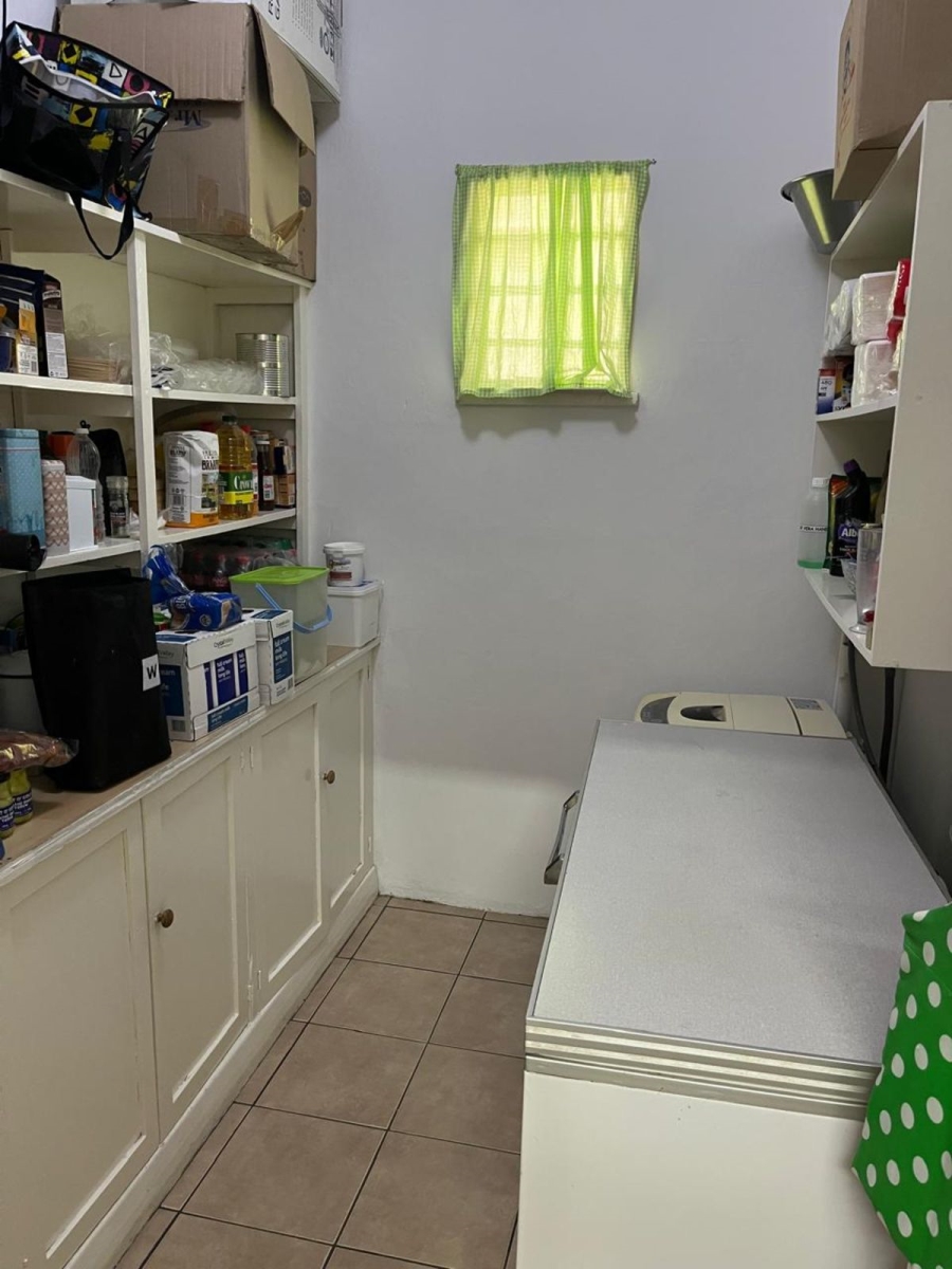 4 Bedroom Property for Sale in Calvinia Northern Cape